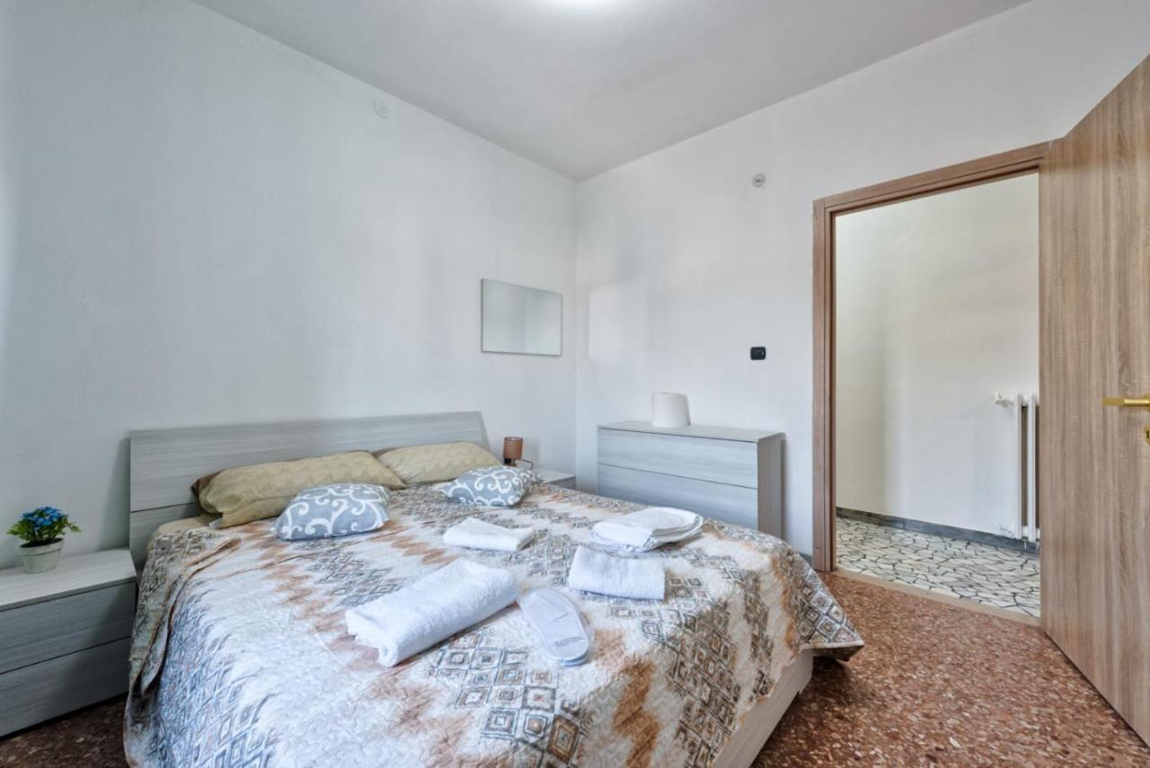Venice H&S Apt Private Room With Ac & Tv Местре Экстерьер фото